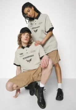 YOURTURN GENDERLESS PARACHUTE SHORTS UNISEX - Shorts - Brown 11 YOURTURN GENDERLESS PARACHUTE SHORTS UNISEX - Shorts - Brown -Mode Verkauf 0a098ffaef5c4f0797a723c98a77422a