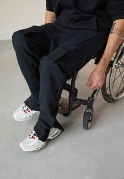 YOURTURN Jogginghose - Black