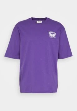 YOURTURN NOSTALGIA FUTURE TEE UNISEX - T-Shirt Print - Purple -Mode Verkauf 43487c7f1f144ab58d5b1fcdd2bae002
