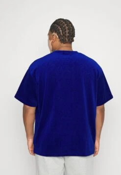 YOURTURN UNISEX - T-Shirt Basic - Dark Blue -Mode Verkauf 53d26635a52a449aad96e3cb5e128c32