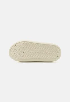 YOURTURN Badesandale - Off-white -Mode Verkauf 5e1822d3af4d494fb344911f6afb6665