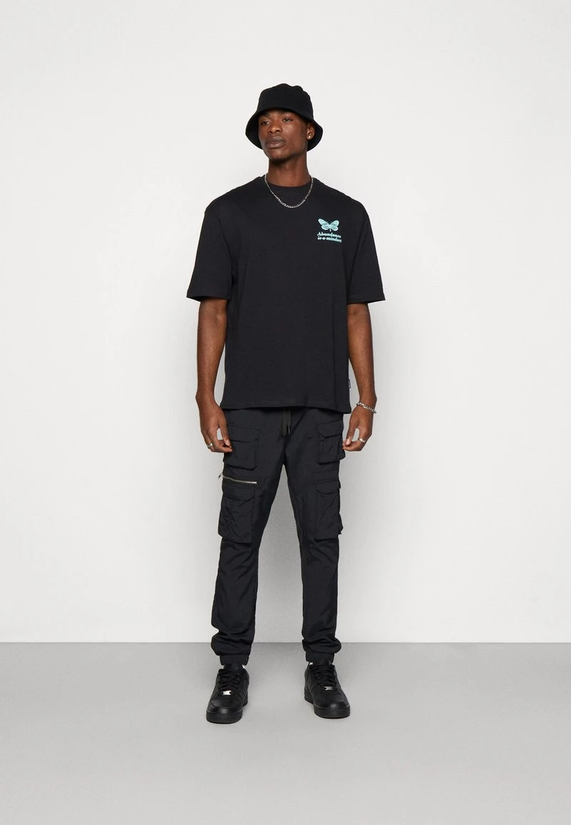 YOURTURN CHEST TEE UNISEX - T-Shirt Print - 802 - Black 4 YOURTURN CHEST TEE UNISEX - T-Shirt Print - 802 - Black – Bild 2