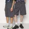 YOURTURN GENDERLESS PARACHUTE SHORTS UNISEX - Shorts - Dark Grey -Mode Verkauf 733c608ff46d4de090a7f73d36fae9d7