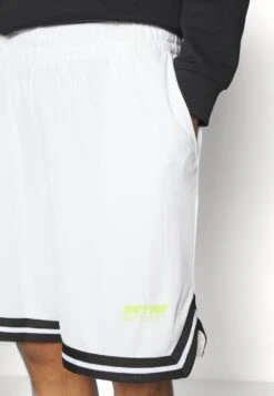 YOURTURN UNISEX - Shorts - White 13 YOURTURN UNISEX - Shorts - White -Mode Verkauf 7de5f7e1fde542a78bb8b63e5f53b23f