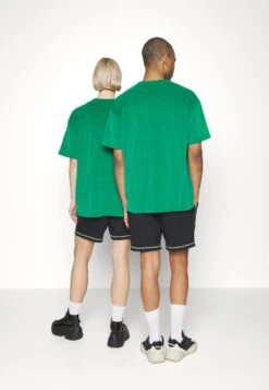 YOURTURN UNISEX - T-Shirt Basic - Green -Mode Verkauf bc96786e28734a3399fab92de488f76f