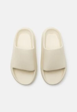 YOURTURN Badesandale - Off-white -Mode Verkauf f5203b1e78cc48089f75e891089d055f