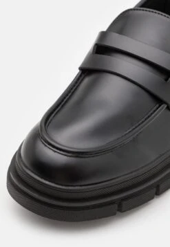 YOURTURN Slipper - Black -Mode Verkauf fbe1d69ec73d424097583e846261fdbb