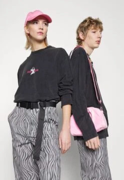 YOURTURN Sweatshirt - Black -Mode Verkauf fea1107426cc41f68a0017430f30ab87